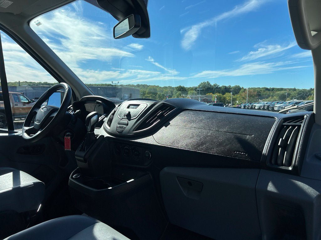 Used 2018 Ford Transit 250 148 Medium Roof RWD image 26