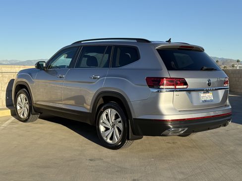 Used 2022 Volkswagen Atlas SE image 9