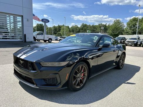 Used 2025 Ford Mustang GT Premium RWD image 7
