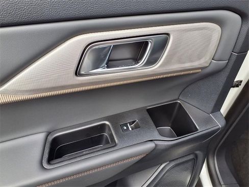 New 2026 Ford Explorer Active image 9
