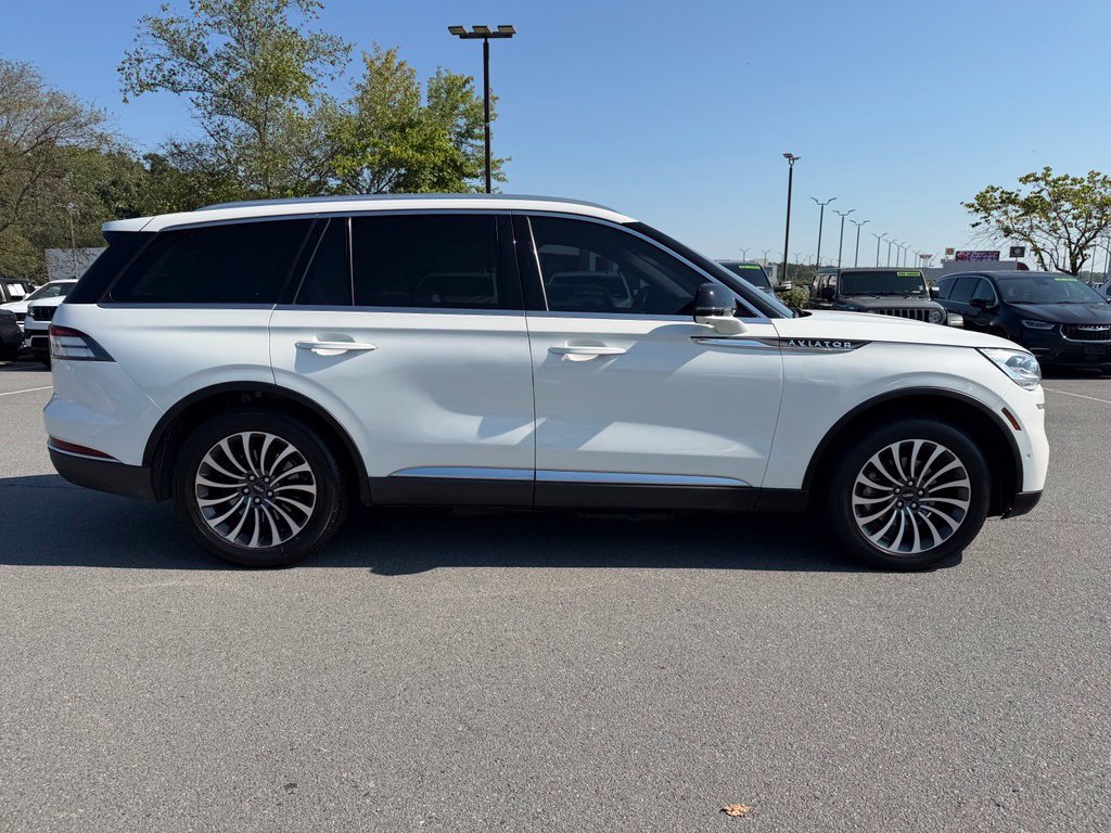 Used 2022 Lincoln Aviator Reserve w/ Equipment Group 201A AWD/4WD image 8