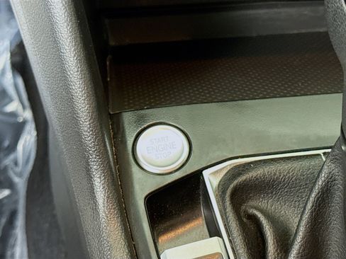 Used 2022 Volkswagen Taos S image 21