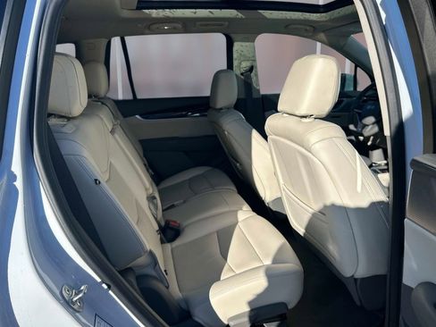 Used 2024 Cadillac XT6 Premium Luxury image 16