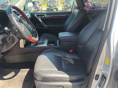 Used 2010 Lexus GX 460 image 24