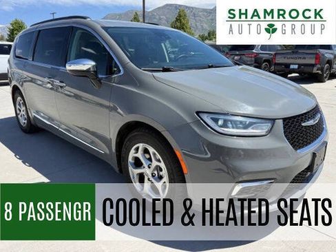 Used 2023 Chrysler Pacifica Limited FWD image 1