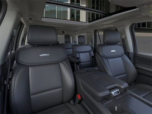 New 2025 Ford Expedition Platinum w/ Driver's Package image 10