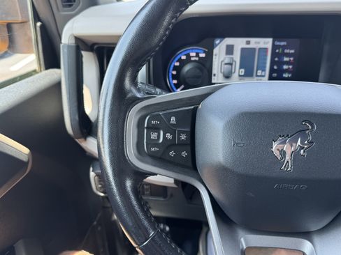 Used 2022 Ford Bronco Wildtrak image 20