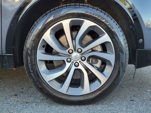 Used 2025 Land Rover Discovery Sport Dynamic SE image 15