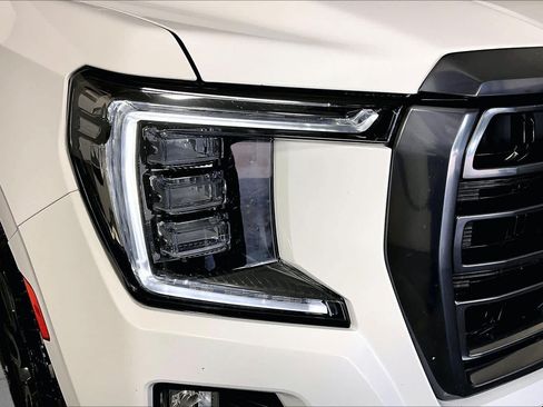 Used 2023 GMC Yukon AT4 AWD/4WD image 27