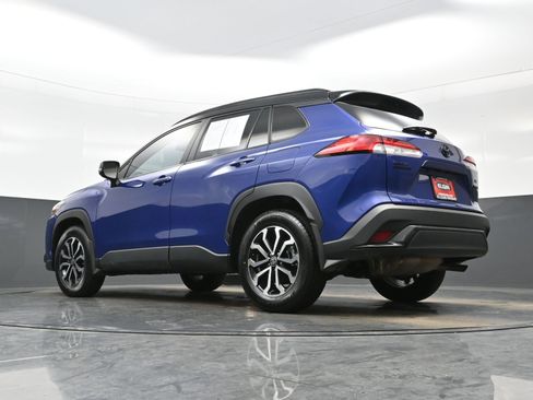 Used 2024 Toyota Corolla Cross SE w/ Moonroof Package image 33