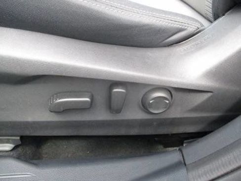 Used 2024 Subaru Outback Premium image 10