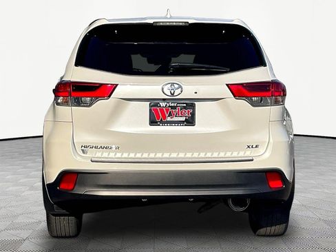 Used 2019 Toyota Highlander XLE w/ Protection Package #3 FWD image 5