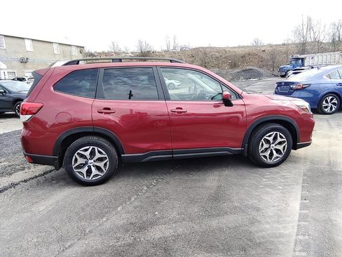 Used 2021 Subaru Forester Premium image 6