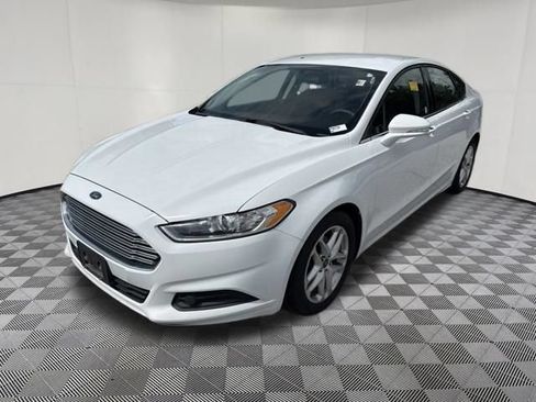 Used 2016 Ford Fusion SE FWD image 13