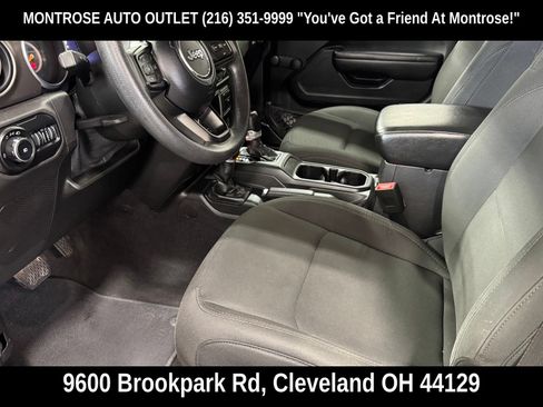 Used 2018 Jeep Wrangler Sport AWD/4WD image 16