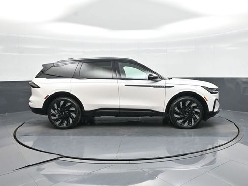 New 2026 Lincoln Nautilus Reserve w/ Jet Appearance Package AWD/4WD image 16