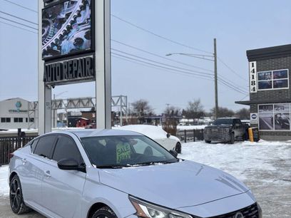 Used 2023 Nissan Altima 2.5 SR