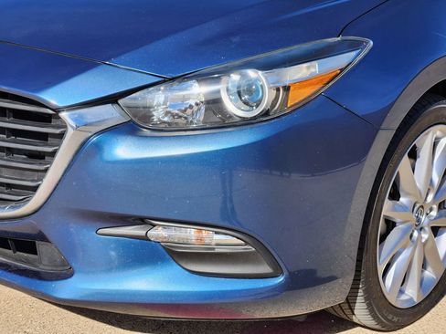 Used 2017 MAZDA MAZDA3 Touring image 8