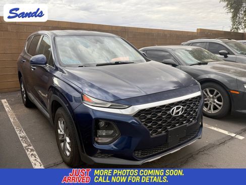 Used 2019 Hyundai Santa Fe SE image 1
