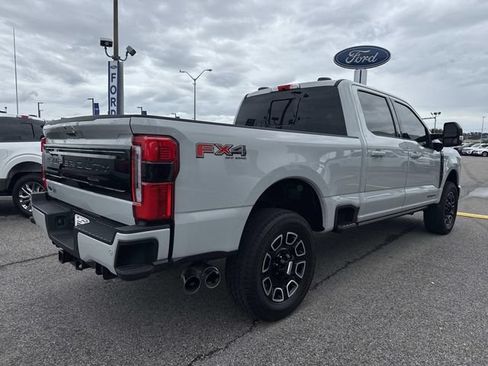 Used 2026 Ford F250 Platinum AWD/4WD image 5