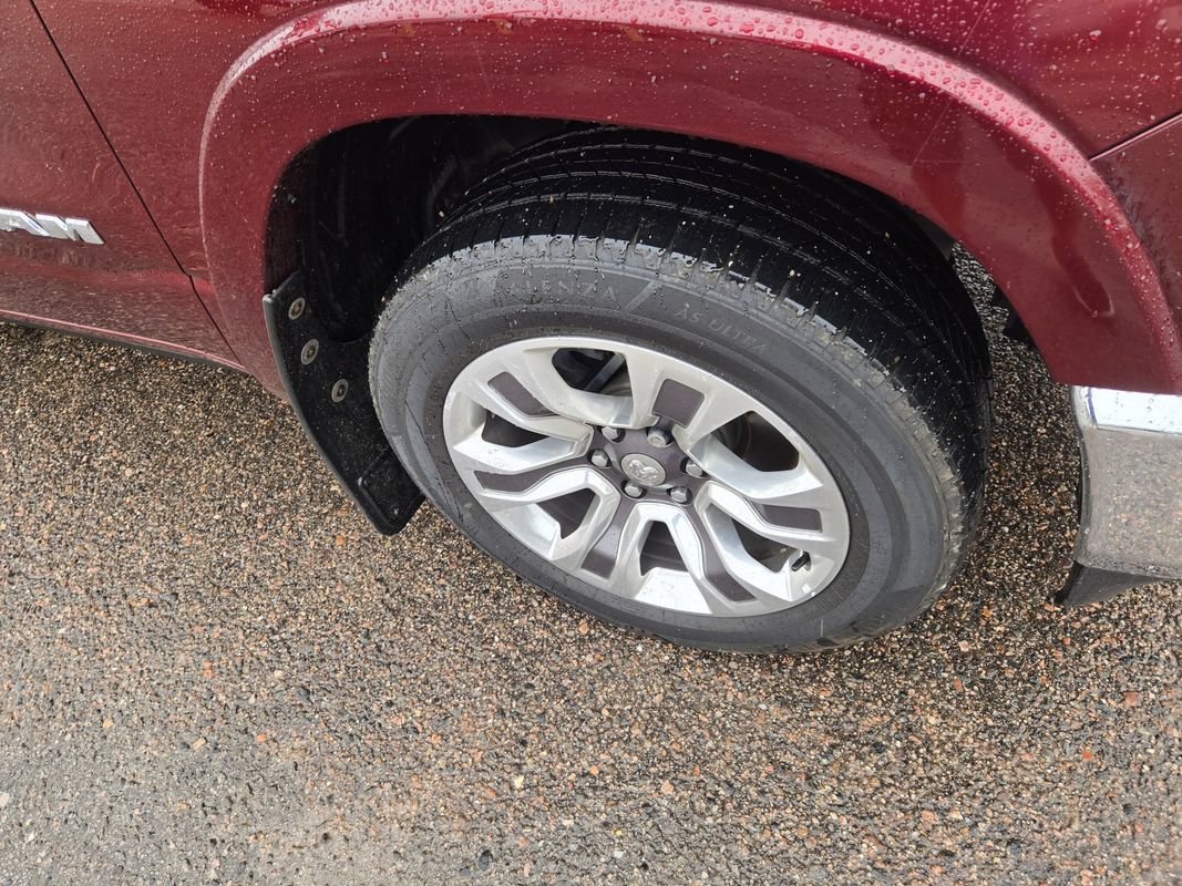 Used 2019 RAM 1500 Laramie Longhorn AWD/4WD image 13