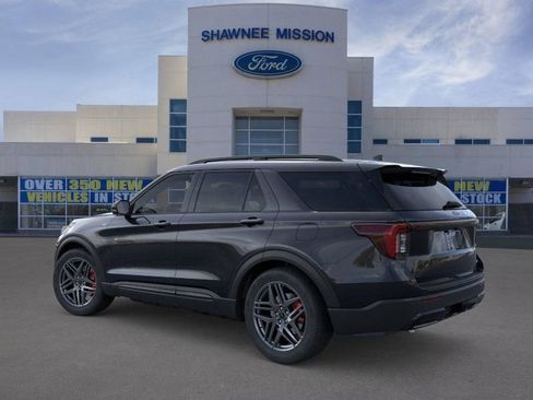 New 2026 Ford Explorer ST-Line w/ ST-Line Street Pack image 4