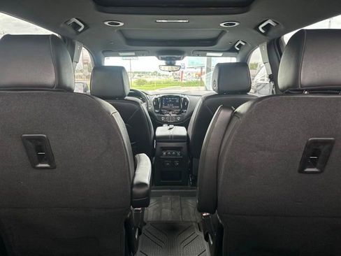 Used 2023 Chevrolet Traverse RS w/ LPO, Floor Liner Package AWD/4WD image 20
