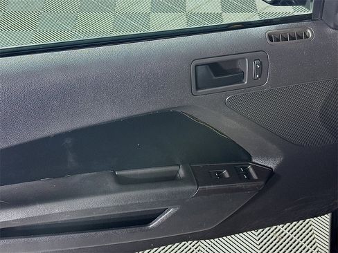 Used 2012 Ford Mustang Convertible image 23