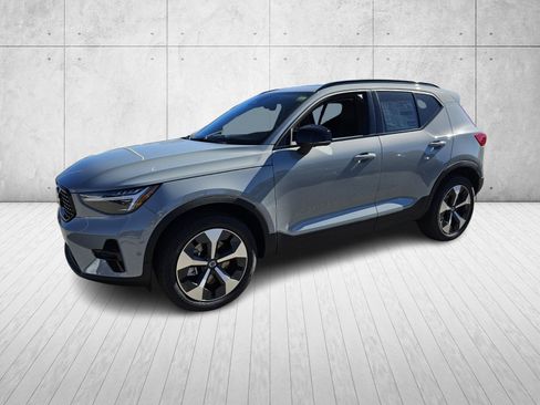 New 2026 Volvo XC40 B5 Plus w/ Protection Package Premier image 3