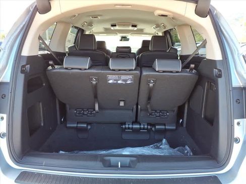 New 2026 Honda Odyssey Touring image 6