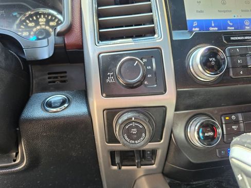Used 2019 Ford F150 Platinum w/ Equipment Group 701A Luxury AWD/4WD image 22