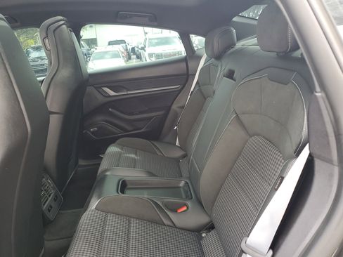 Used 2025 Porsche Taycan image 12