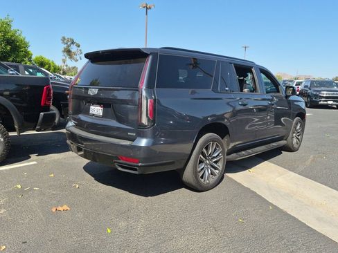 Used 2021 Cadillac Escalade ESV Sport RWD image 6