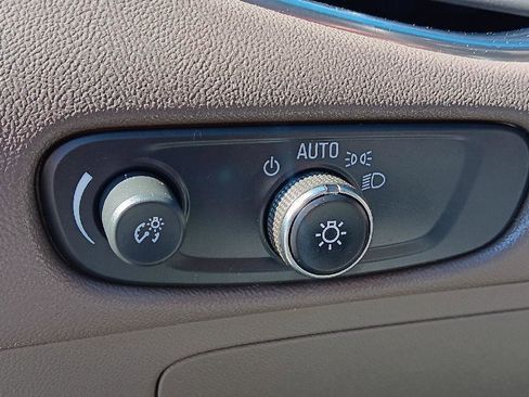 Used 2020 Chevrolet Malibu LT image 10