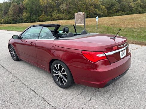 Used 2012 Chrysler 200 S image 8