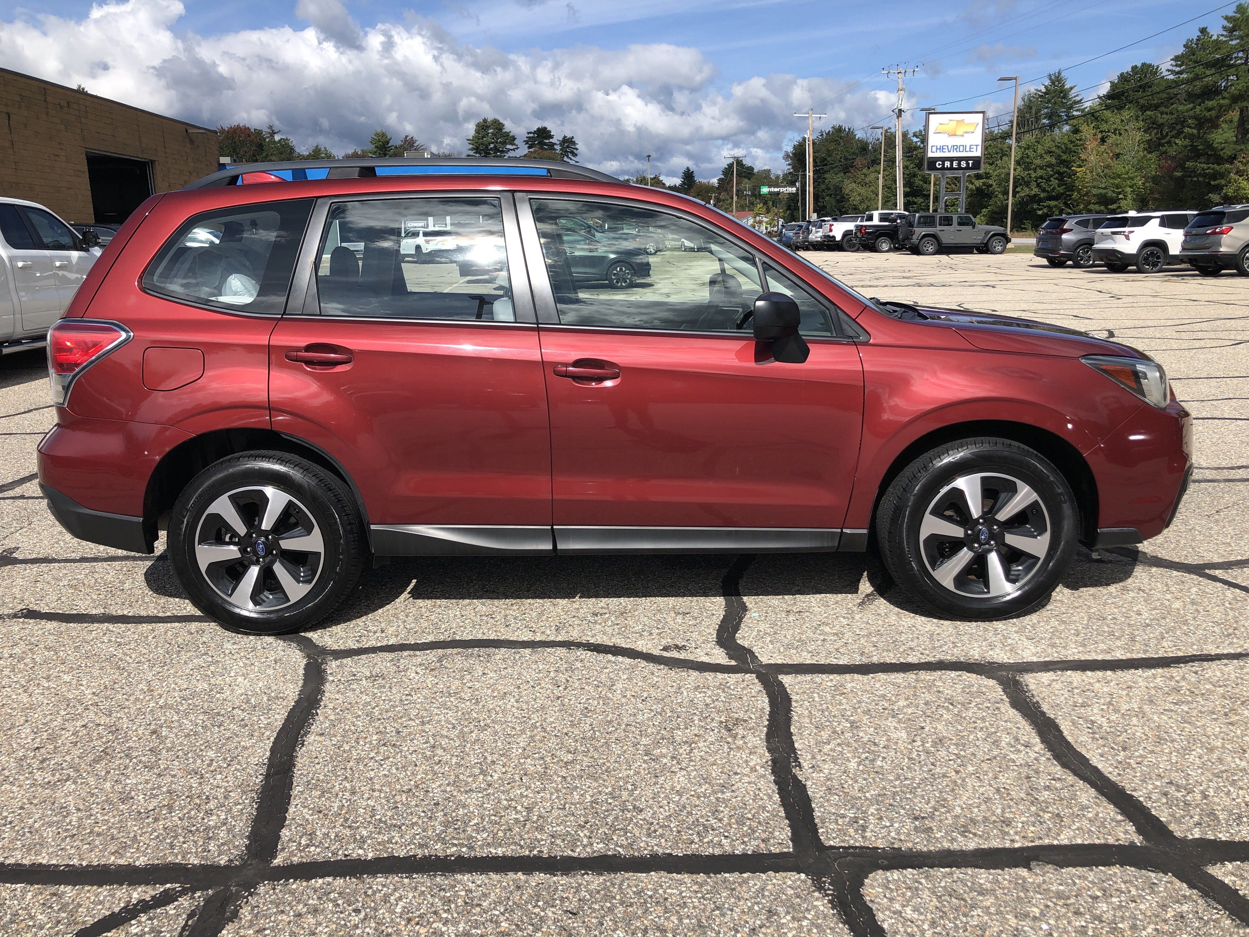 Used 2017 Subaru Forester 2.5i w/ Alloy Wheel Package AWD/4WD image 2
