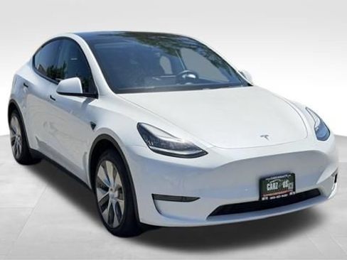 Used 2020 Tesla Model Y Long Range AWD/4WD image 3