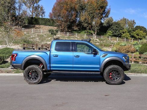 Used 2019 Ford F150 Raptor w/ Equipment Group 802A Luxury image 6