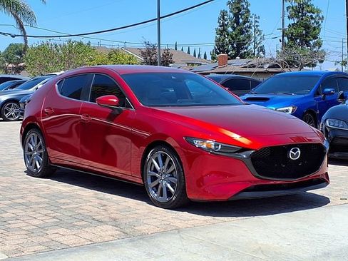 Used 2019 MAZDA MAZDA3 Hatchback w/ Preferred Package FWD image 7