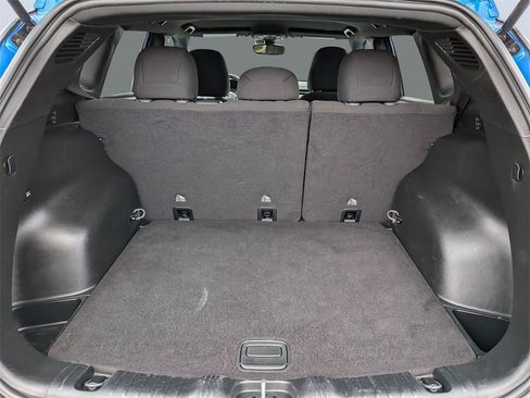 Used 2023 Jeep Compass Sport image 14