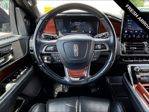 Used 2024 Lincoln Navigator L 4WD image 11