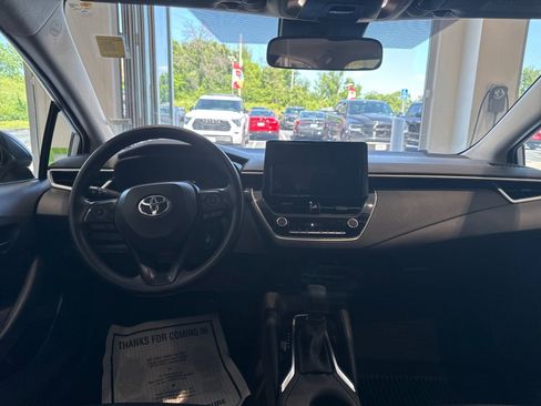 Used 2024 Toyota Corolla LE FWD image 13