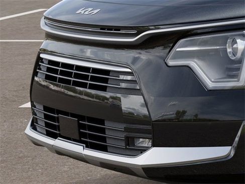 New 2025 Kia Niro EX Touring image 12