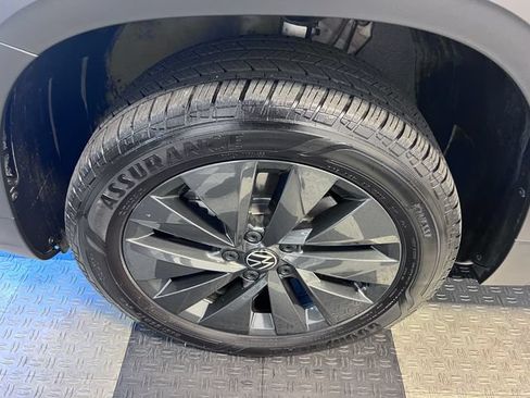 Certified 2024 Volkswagen Taos S FWD image 8