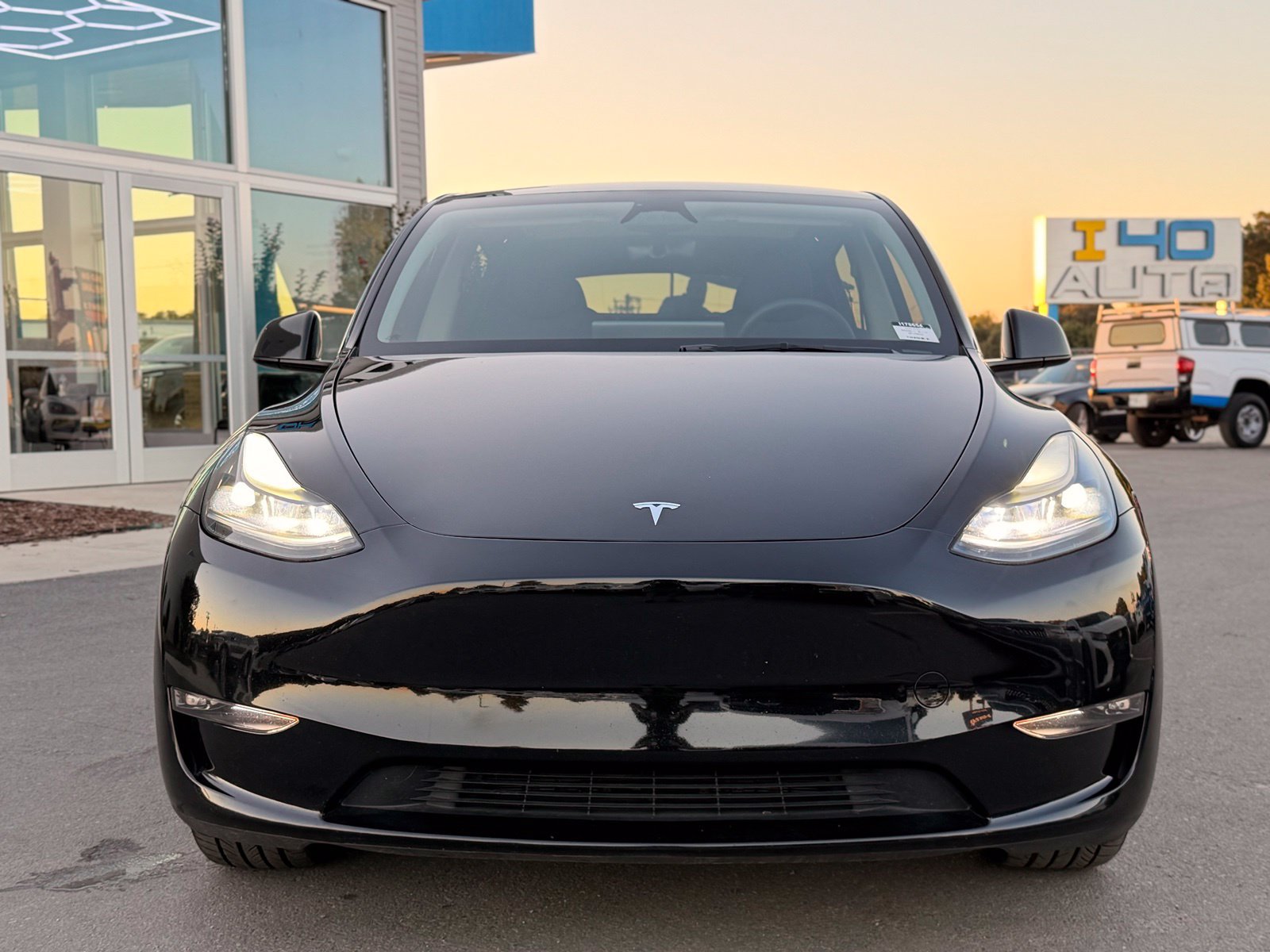Used 2024 Tesla Model Y Long Range AWD/4WD image 4