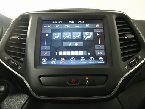 Used 2022 Jeep Cherokee Latitude Lux w/ Sun & Sound Group image 28