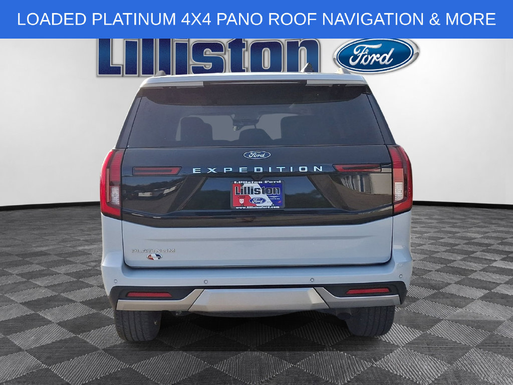 Used 2025 Ford Expedition Platinum w/ Driver's Package AWD/4WD image 5
