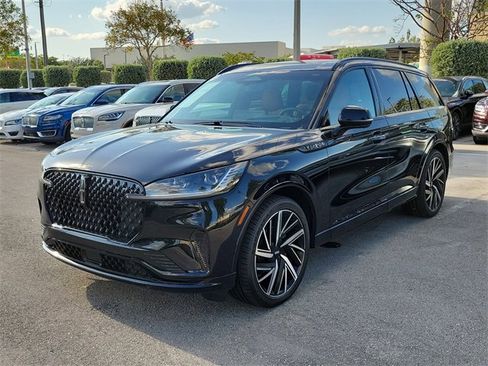 Certified 2025 Lincoln Aviator Black Label w/ Jet Appearance Package image 3