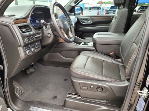 Used 2022 Chevrolet Tahoe High Country AWD/4WD image 2