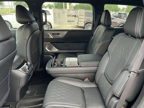 New 2026 INFINITI QX80 Autograph w/ Premium Cargo Package image 28